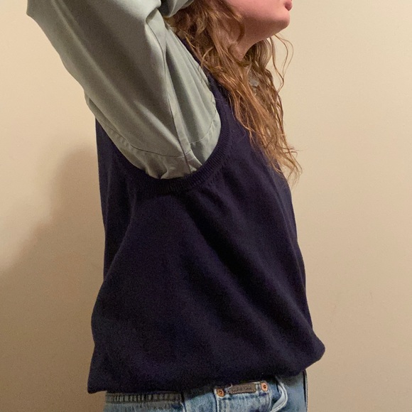 Izod Navy blue knit sweater vest size medium - Picture 9 of 11